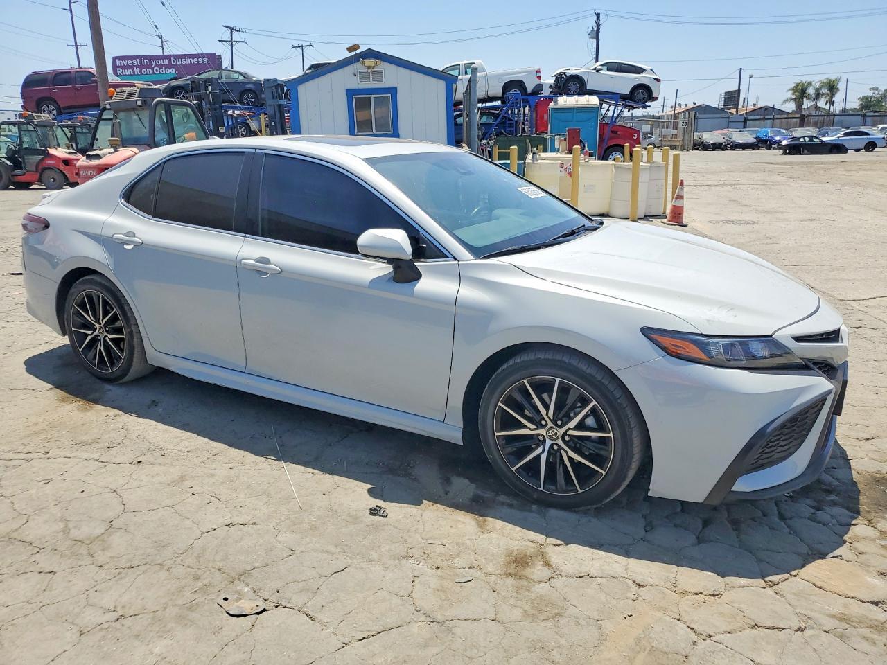 2023 Toyota Camry Se - zdjęcie 4