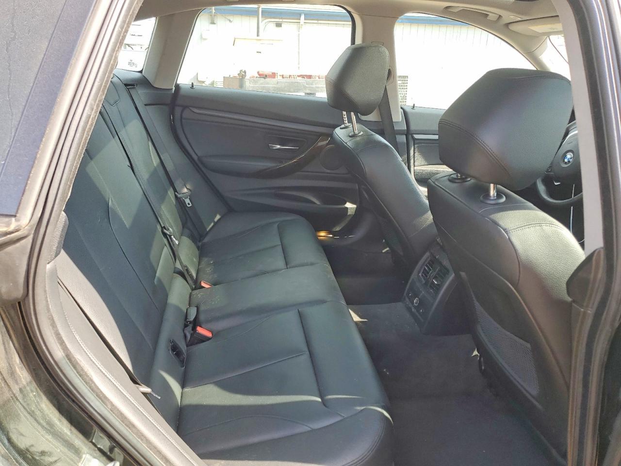 2015 BMW Seria 3 328i - zdjęcie 10