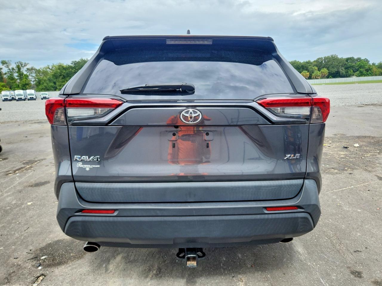 2022 Toyota Rav4 Xle - zdjęcie 6