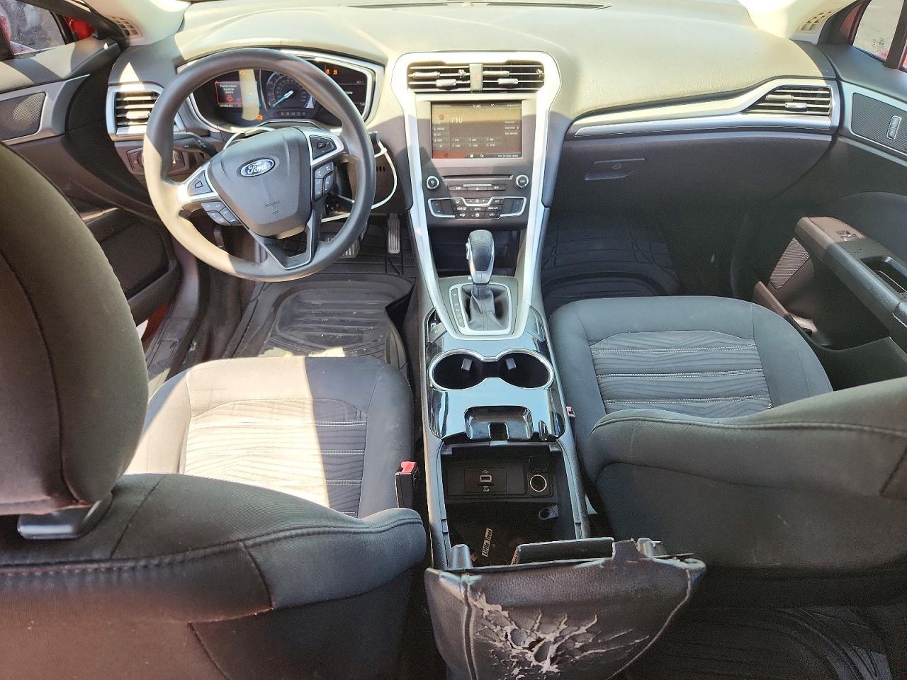 2016 Ford Fusion Se - zdjęcie 8