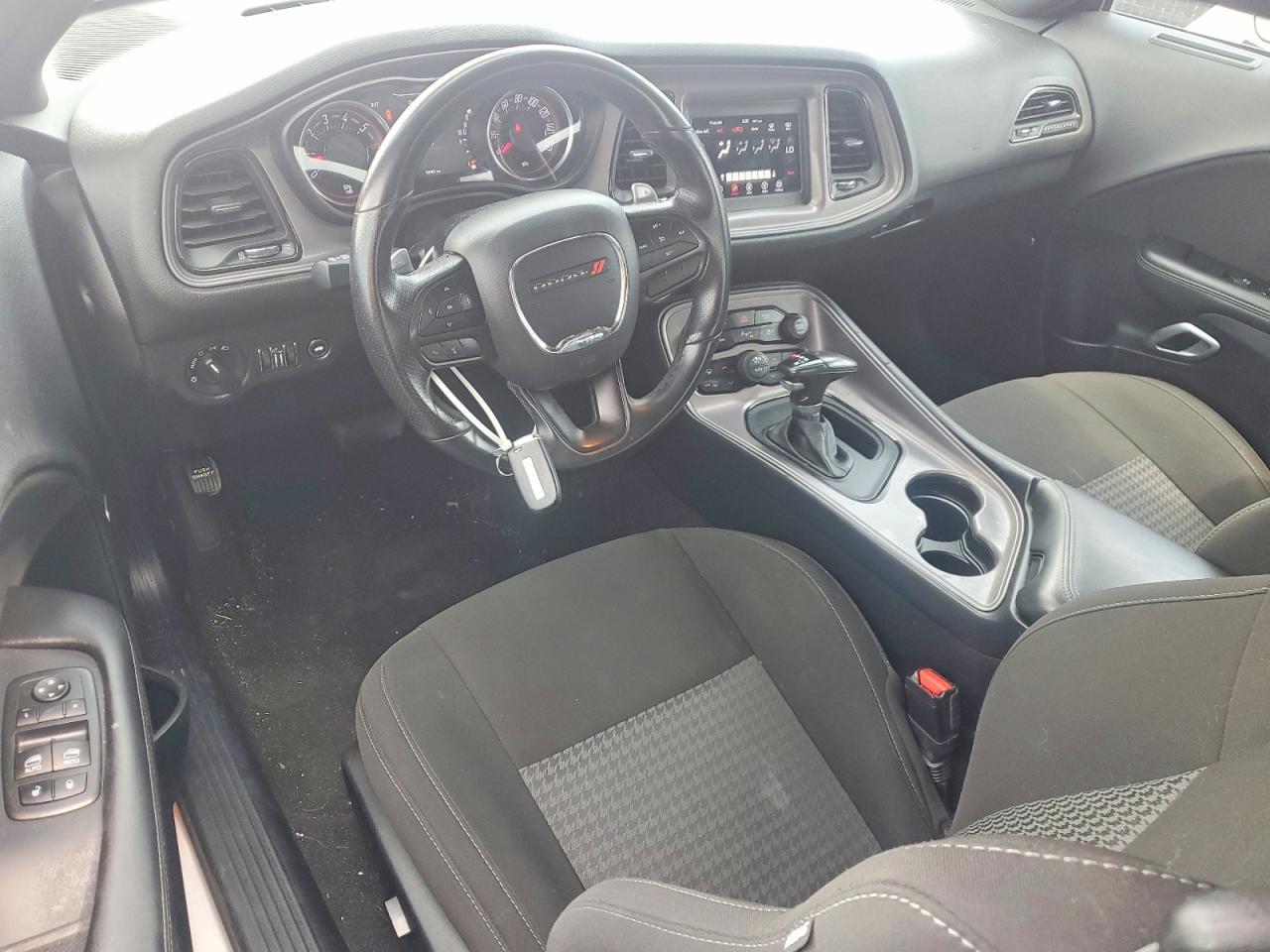 2023 Dodge Challenger - zdjęcie 8