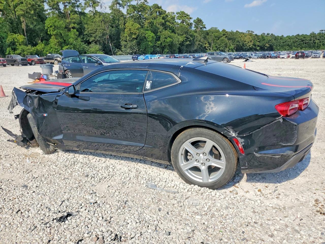 2024 Chevrolet Camaro Ls - zdjęcie 2