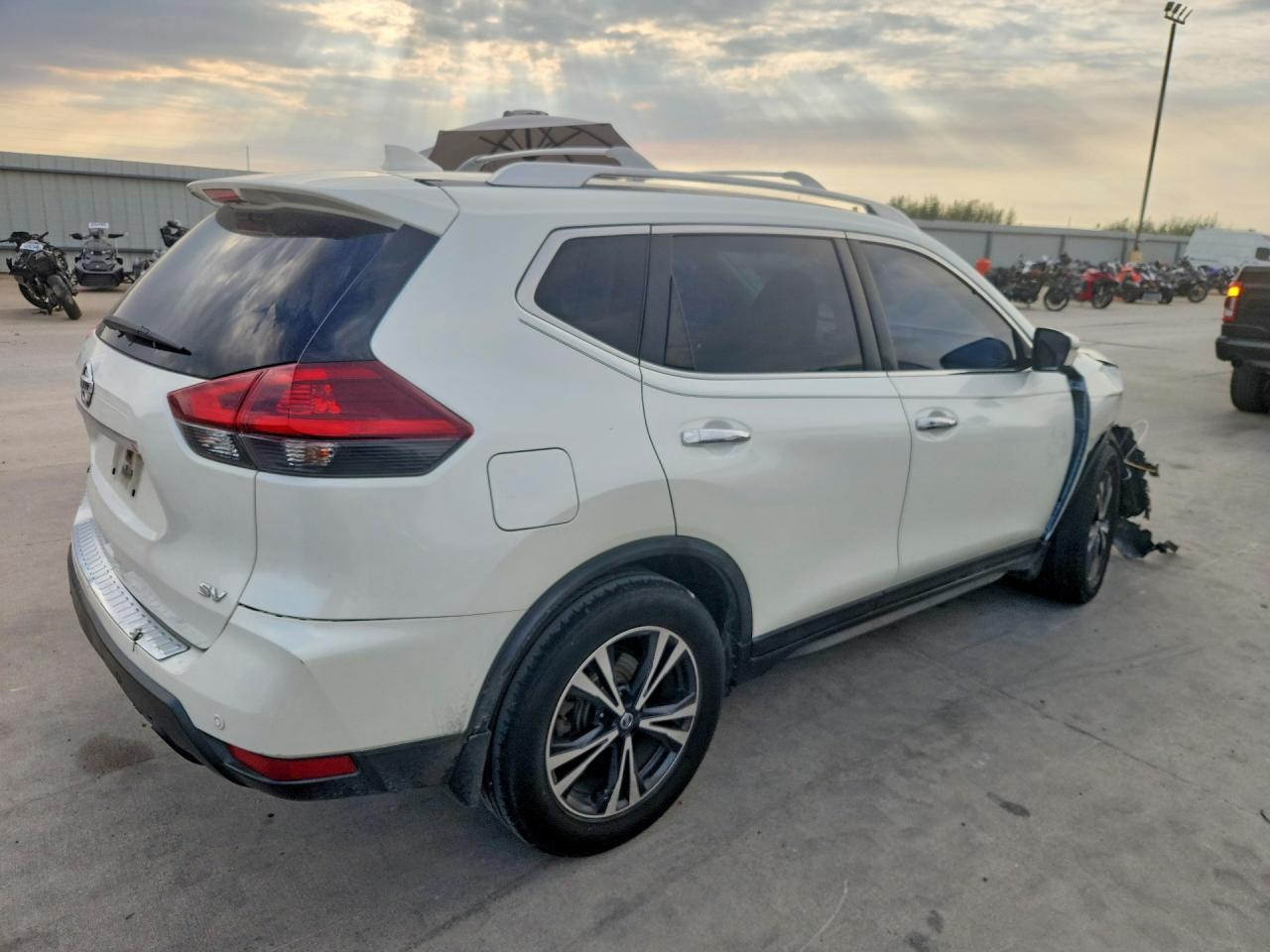 2019 Nissan Rogue Sv - zdjęcie 3