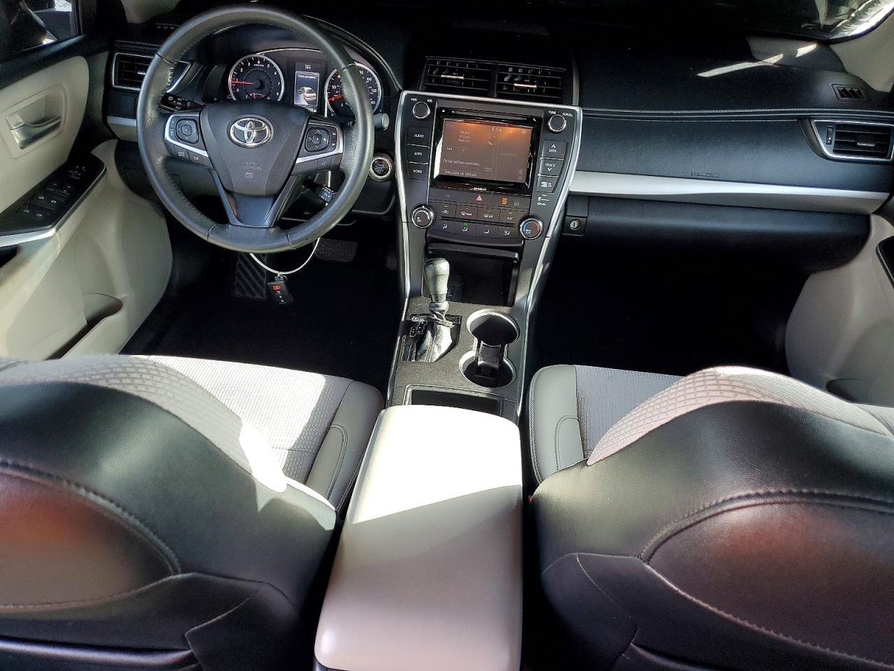 2017 Toyota Camry Se - zdjęcie 8
