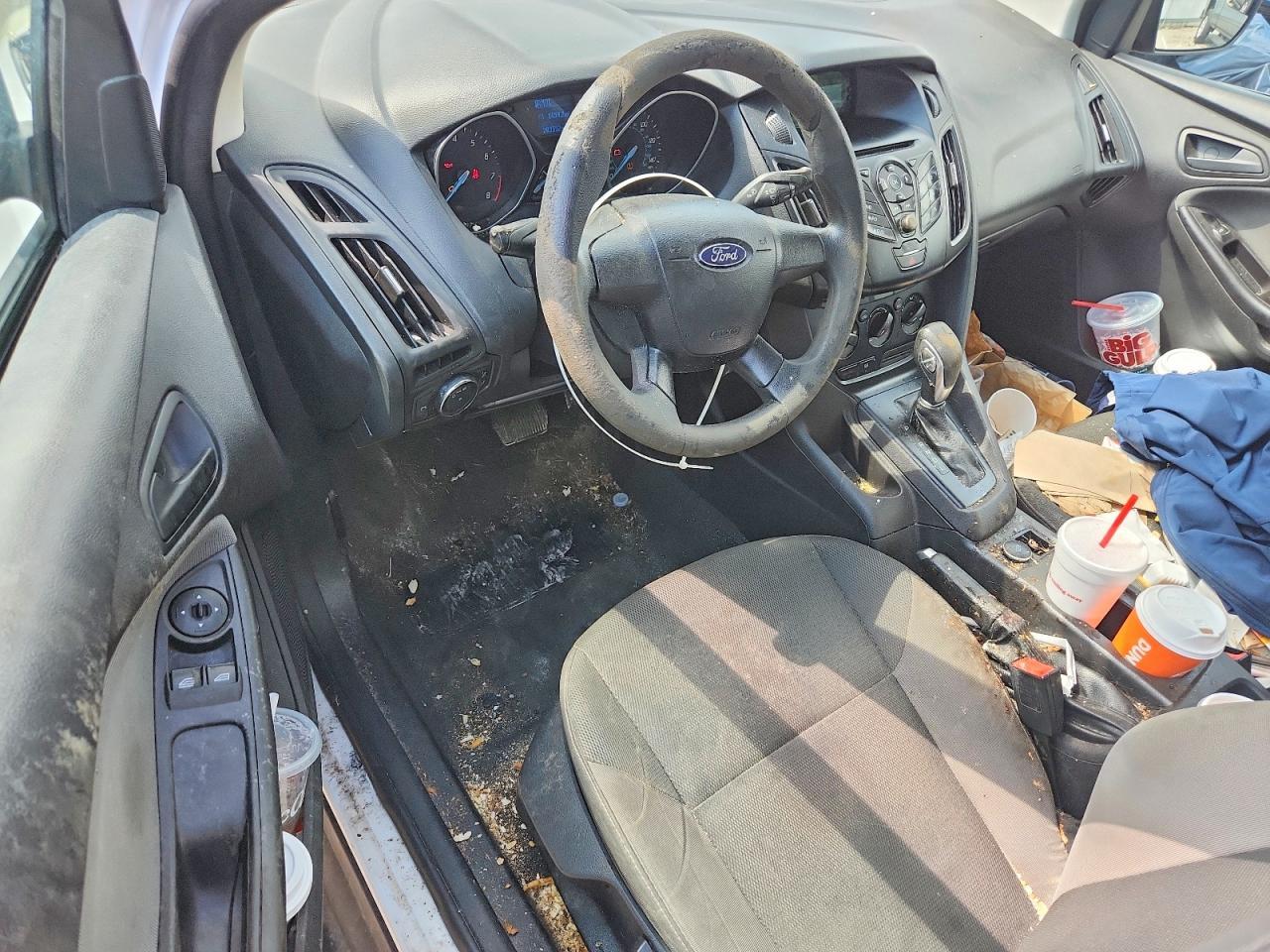 2014 Ford Focus S - zdjęcie 8
