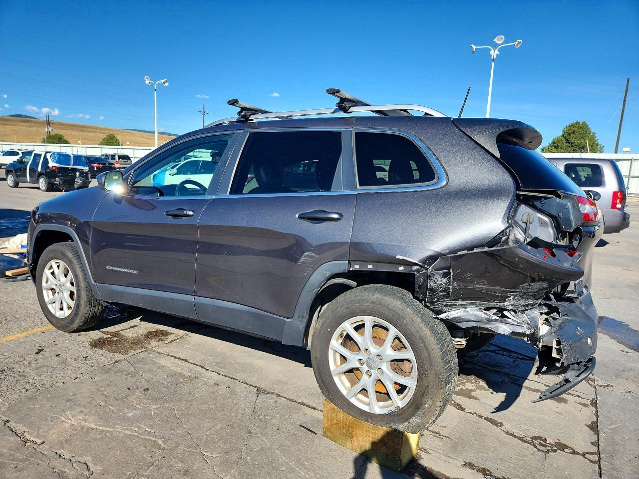 2017 Jeep Cherokee Latitude - zdjęcie 2