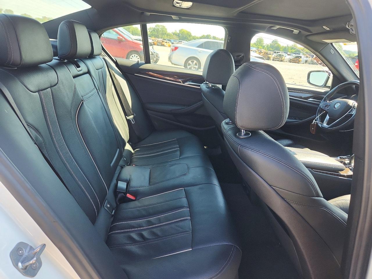 2019 BMW 530 I - zdjęcie 10