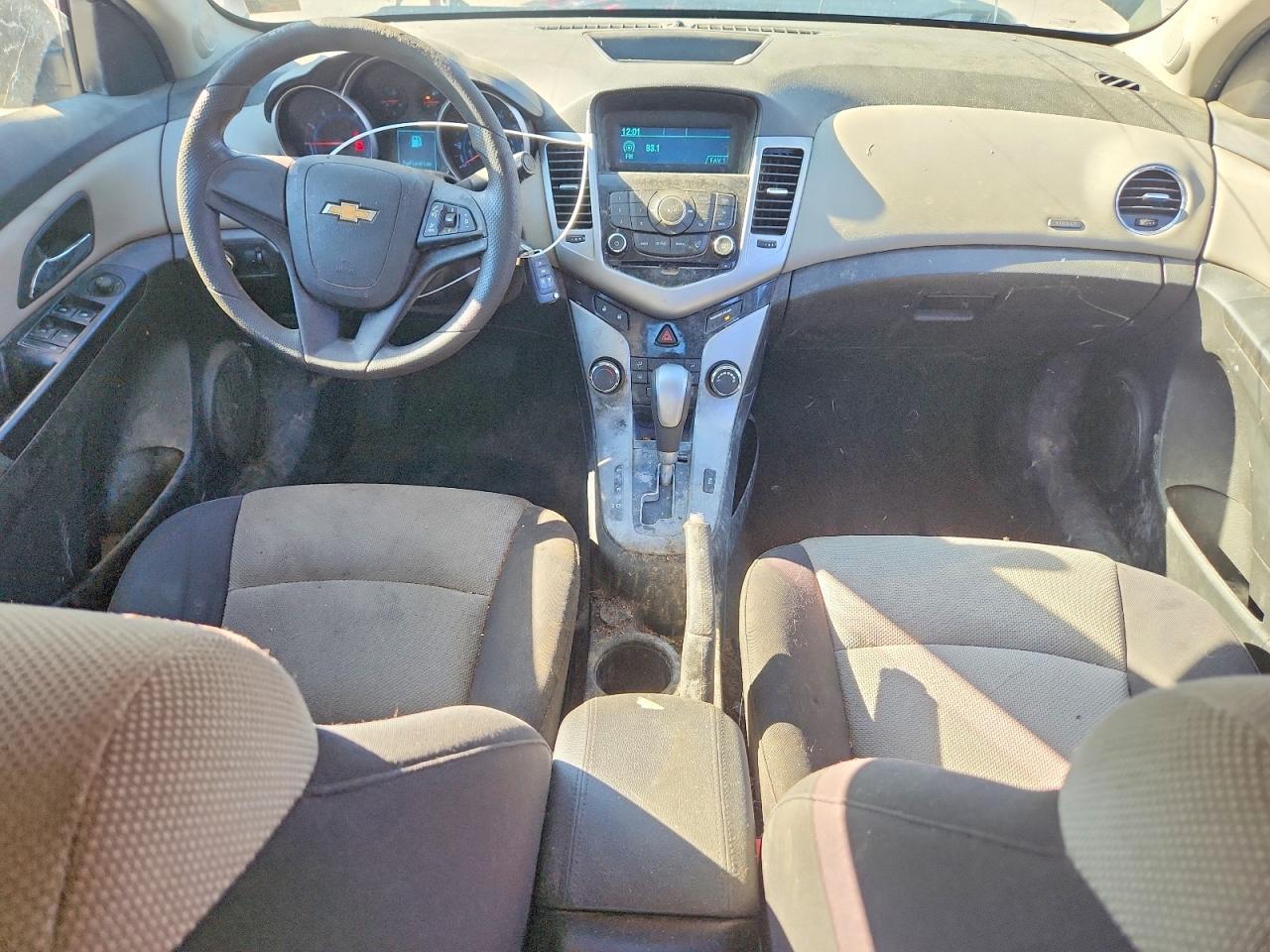 2014 Chevrolet Cruze Ls - zdjęcie 8