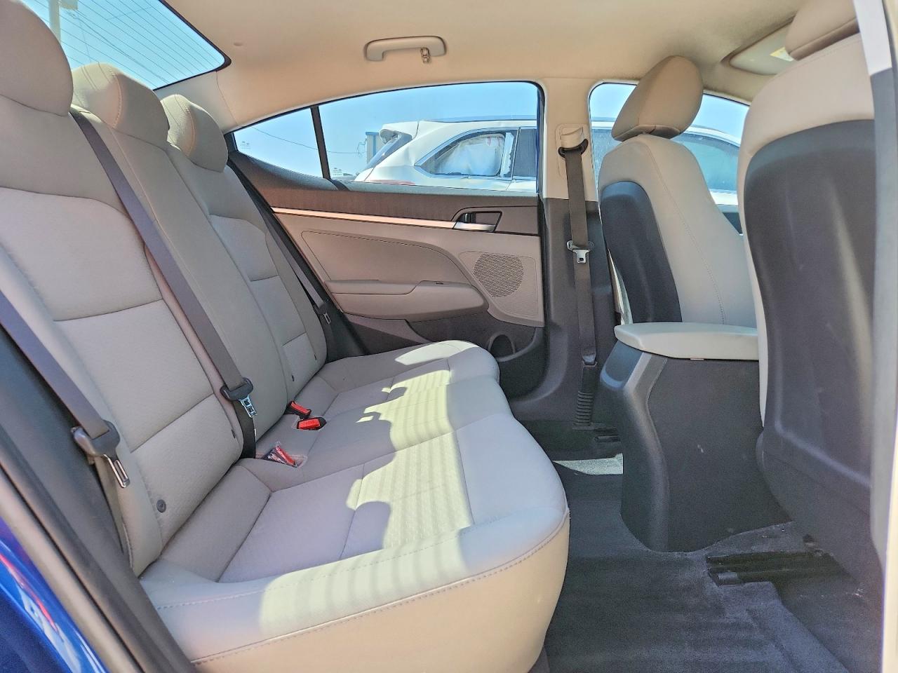 2019 Hyundai Elantra Se - zdjęcie 10