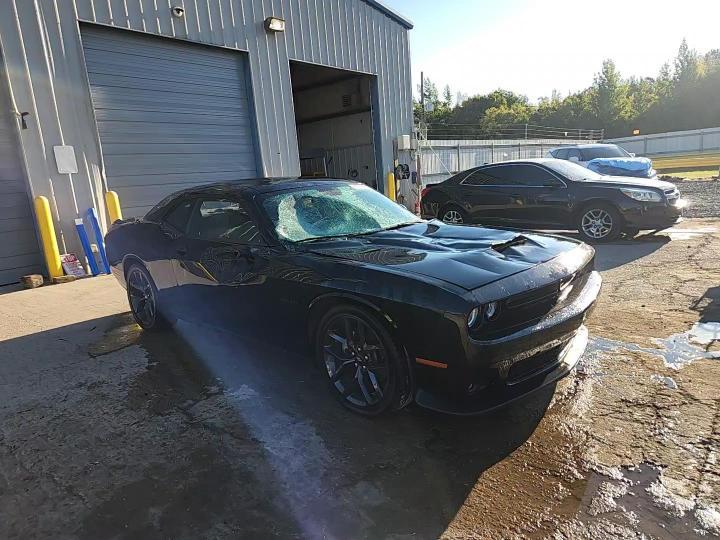 2022 Dodge Challenger R/T - zdjęcie 13