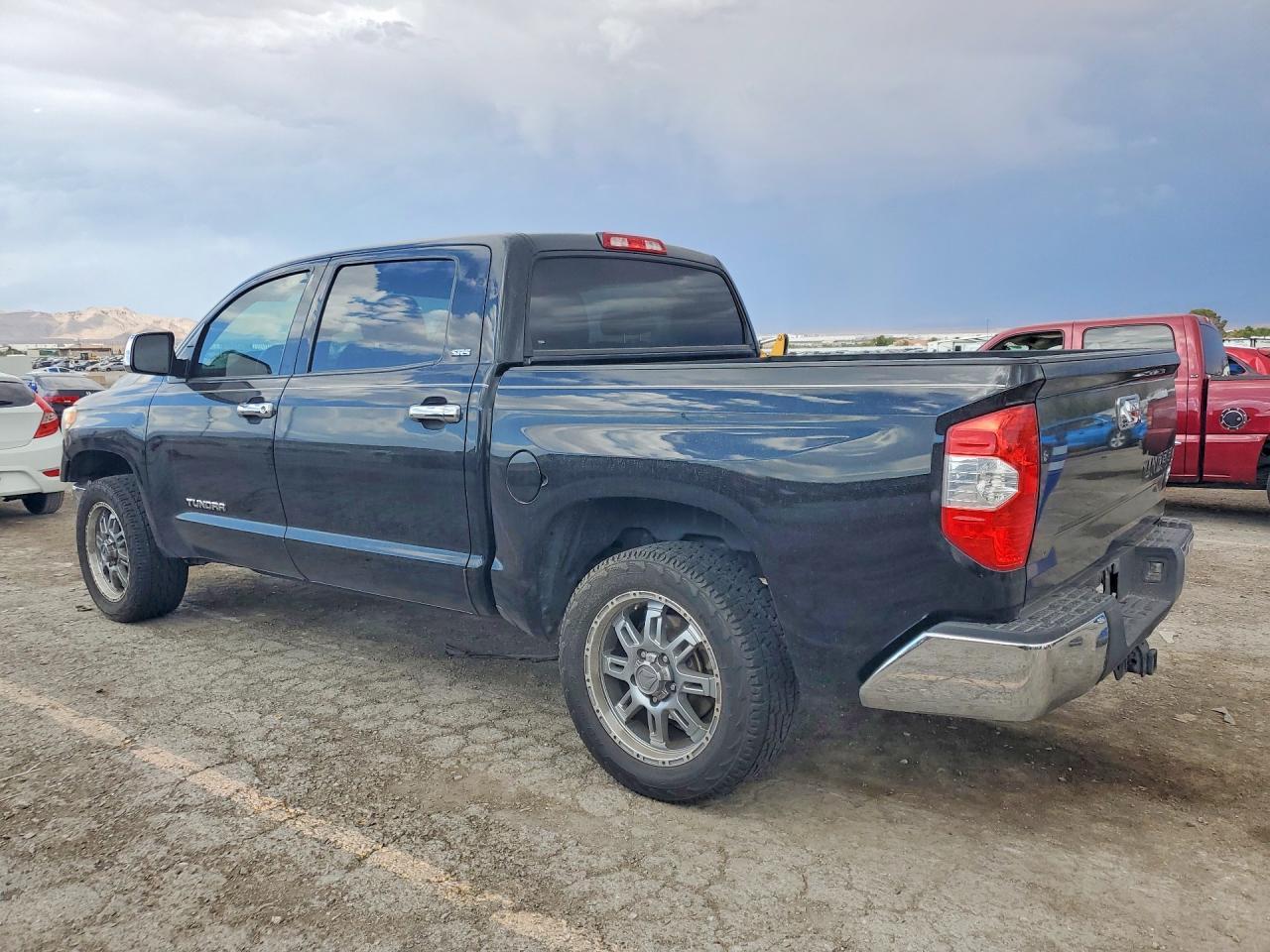 2016 Toyota Tundra Crewmax Sr5 - zdjęcie 2