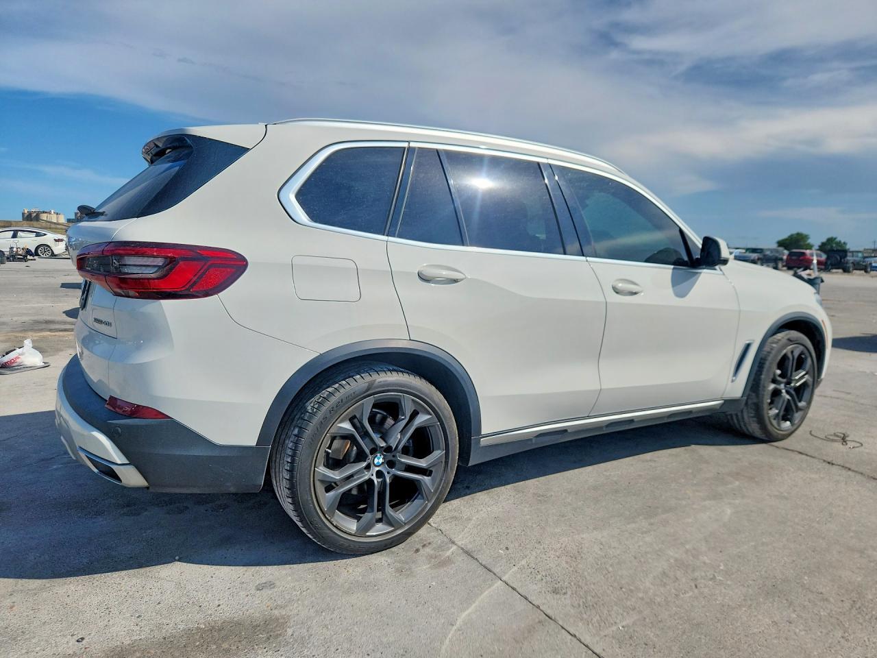 2019 BMW X5 xDrive40I - zdjęcie 3