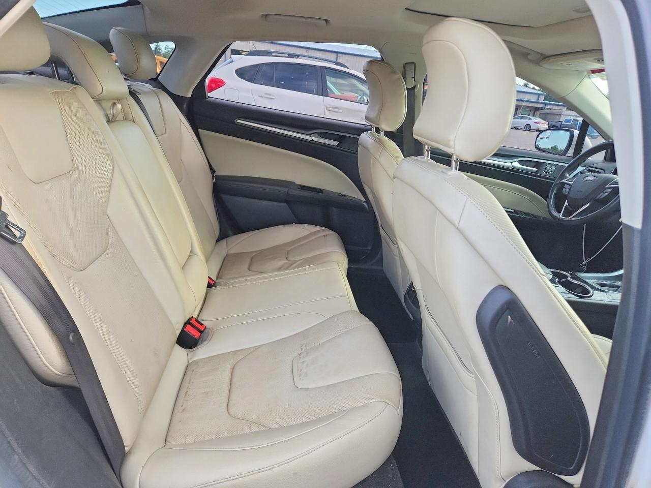 2015 Ford Fusion Titanium Hev - zdjęcie 10