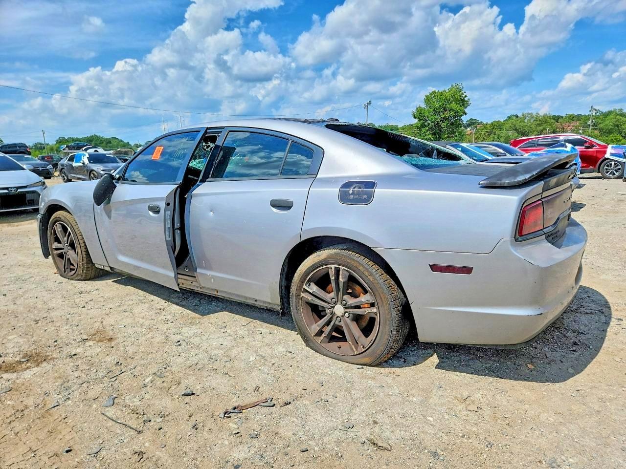 2014 Dodge Charger Sxt - zdjęcie 2