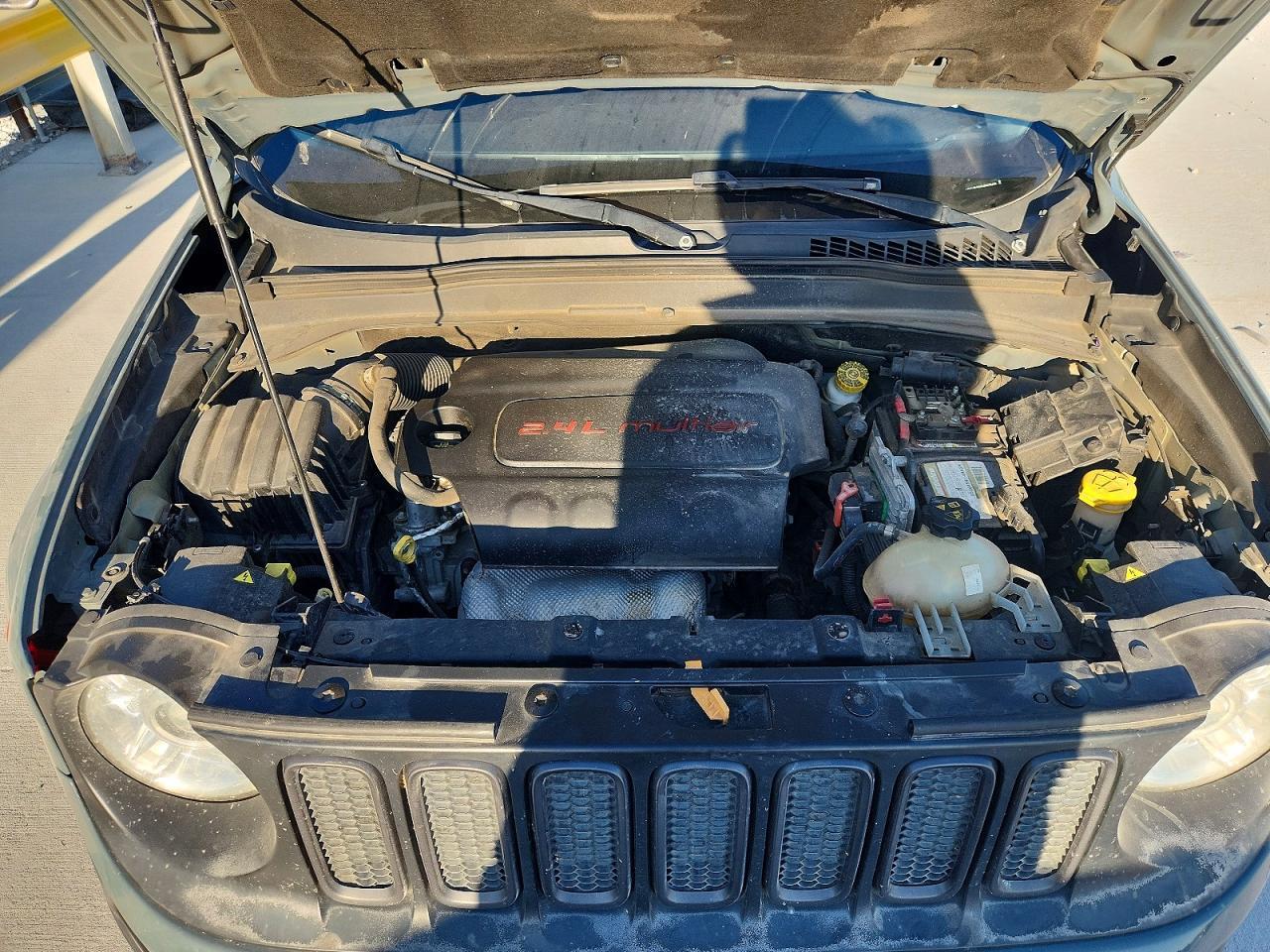 2017 Jeep Renegade Trailhawk - zdjęcie 12