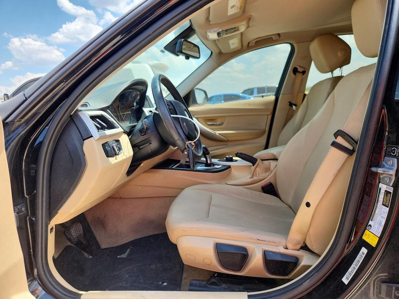 2014 BMW 320 I - zdjęcie 7