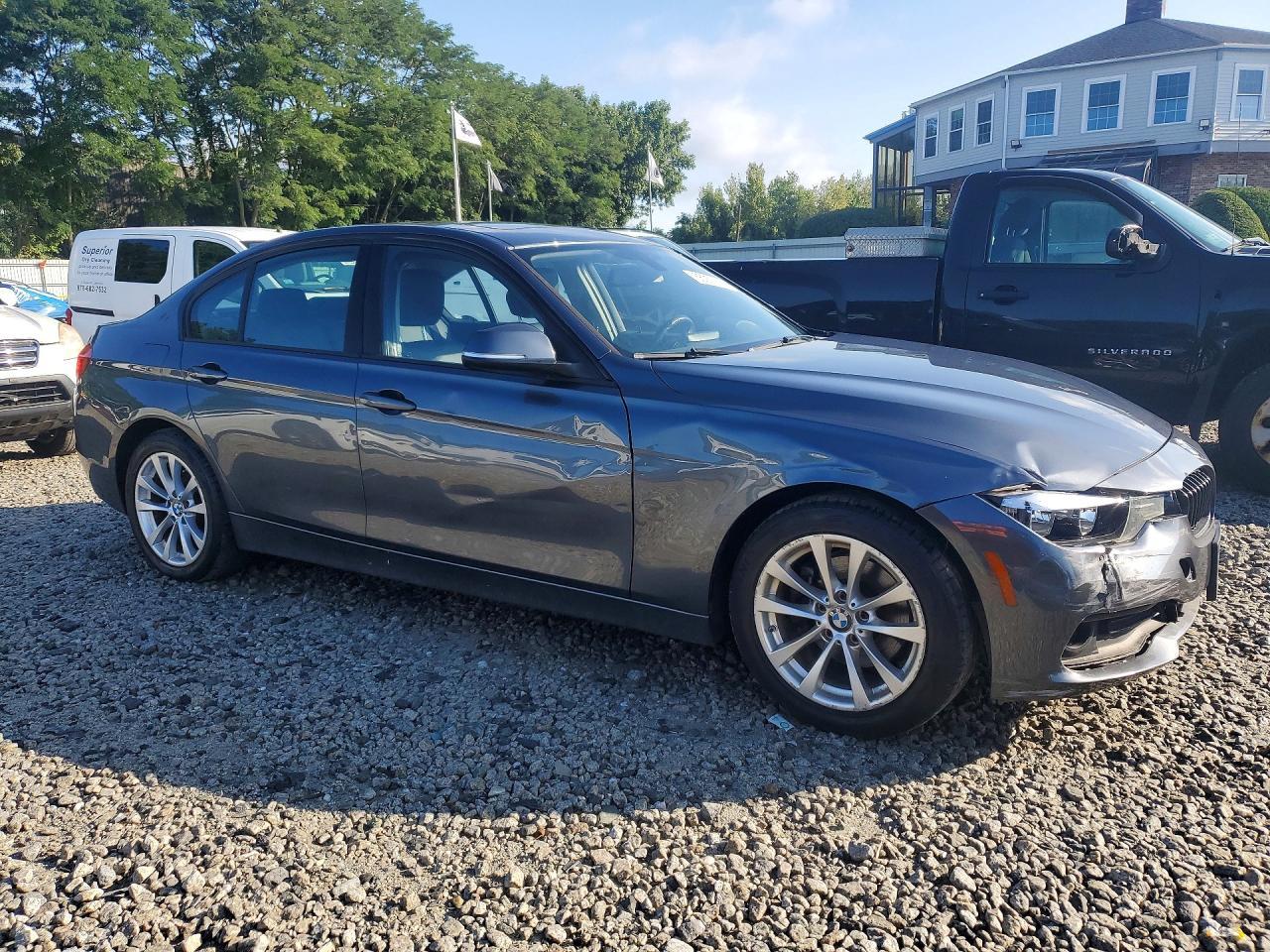 2017 BMW 320 Xi - zdjęcie 4