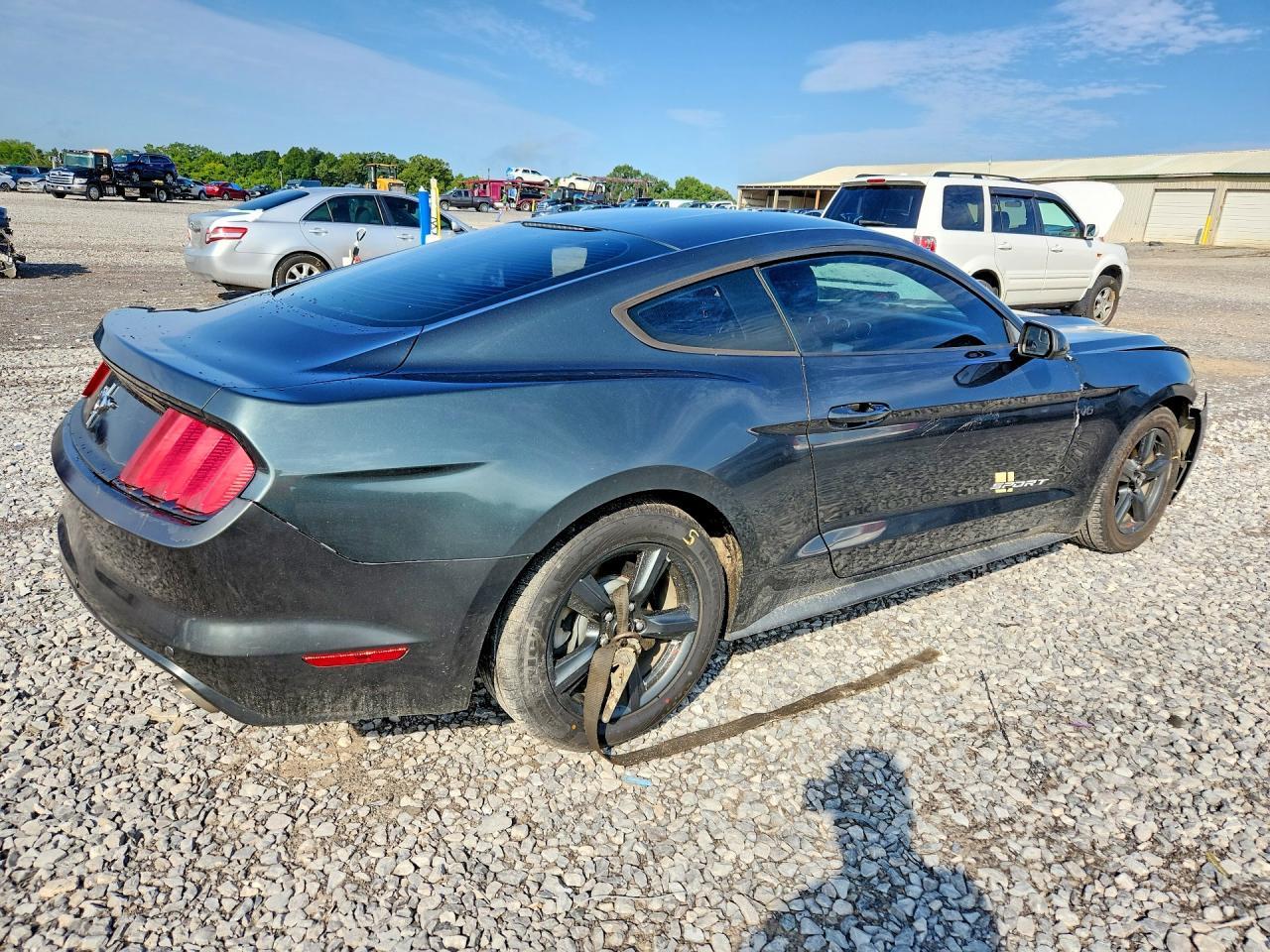 2015 Ford Mustang - zdjęcie 3