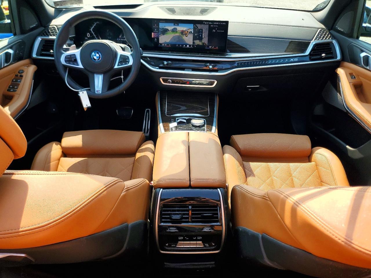 2025 BMW X5 xDrive50E - zdjęcie 8
