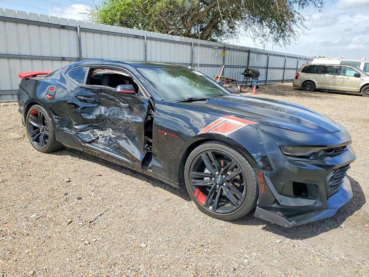 2020 Chevrolet Camaro Ls - zdjęcie 4