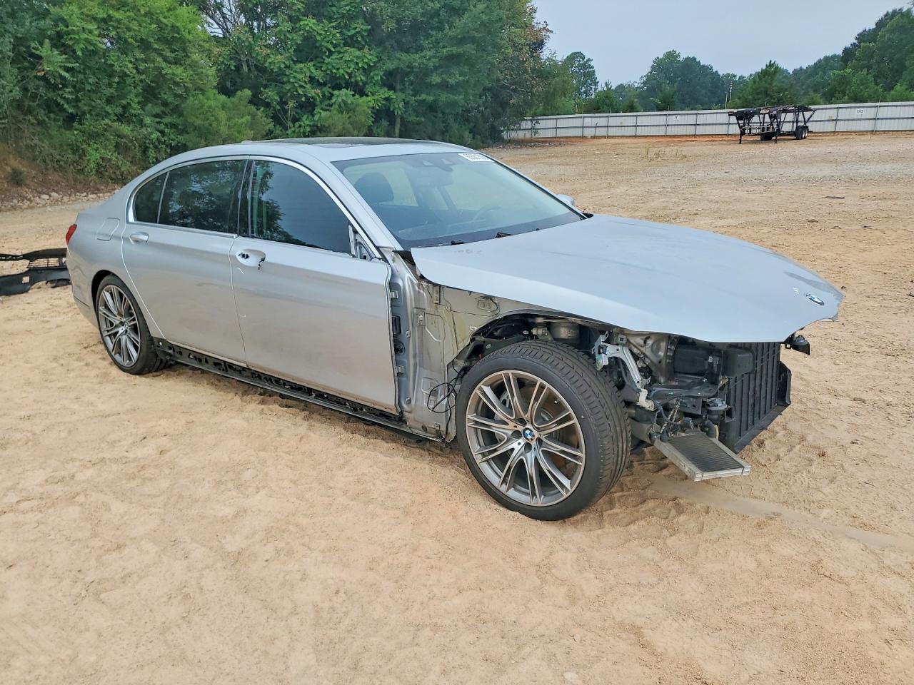 2019 BMW 740 I - zdjęcie 4