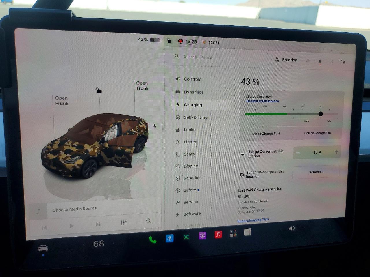 2025 Tesla Model Y - zdjęcie 9