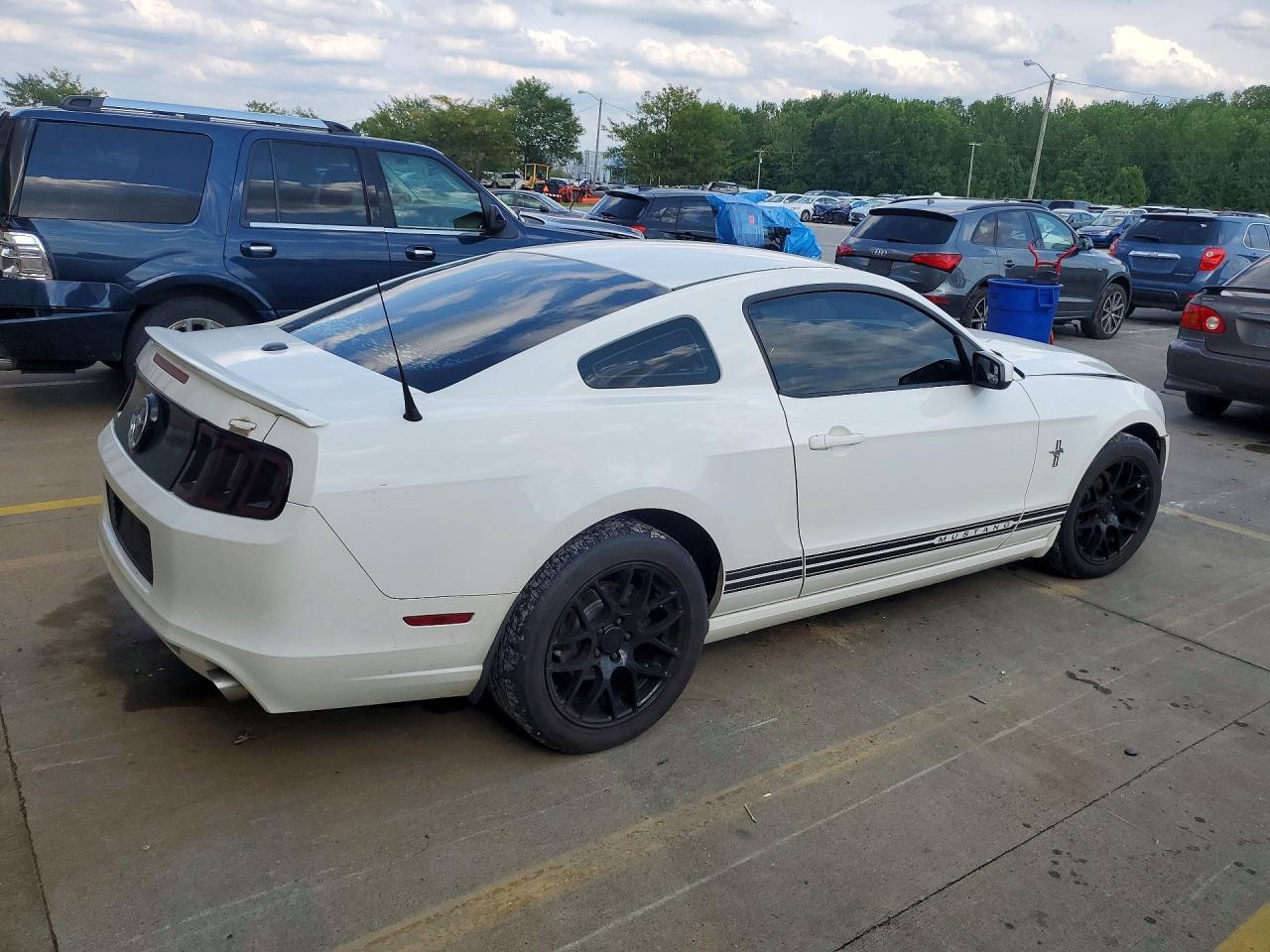 2013 Ford Mustang - zdjęcie 3