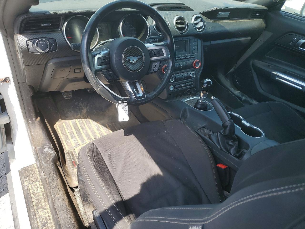 2018 Ford Mustang - zdjęcie 8