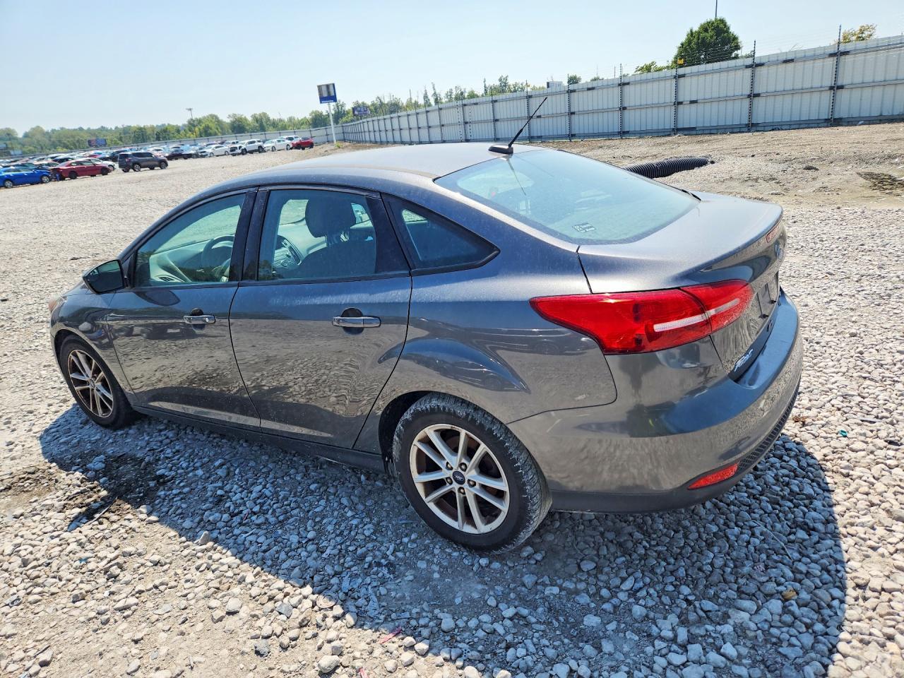 2018 Ford Focus Se - zdjęcie 2