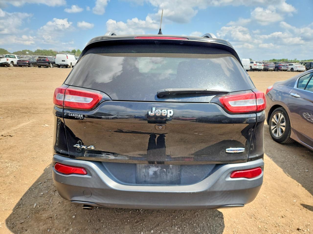 2016 Jeep Cherokee Latitude - zdjęcie 6