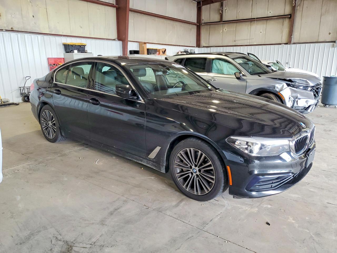 2019 BMW Seria 5 530i - zdjęcie 4