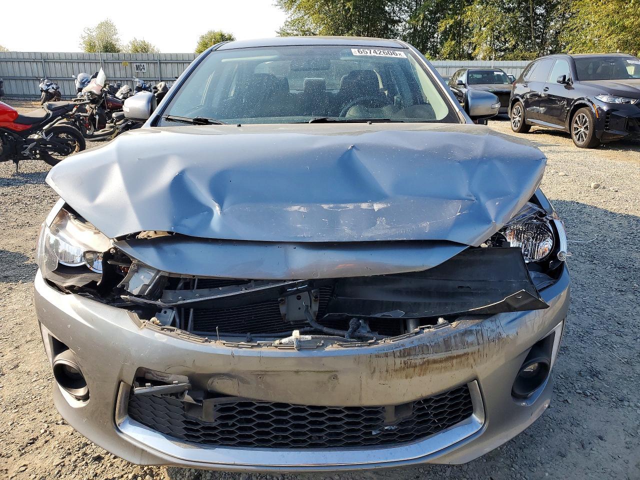 2016 Mitsubishi Lancer Es - zdjęcie 5