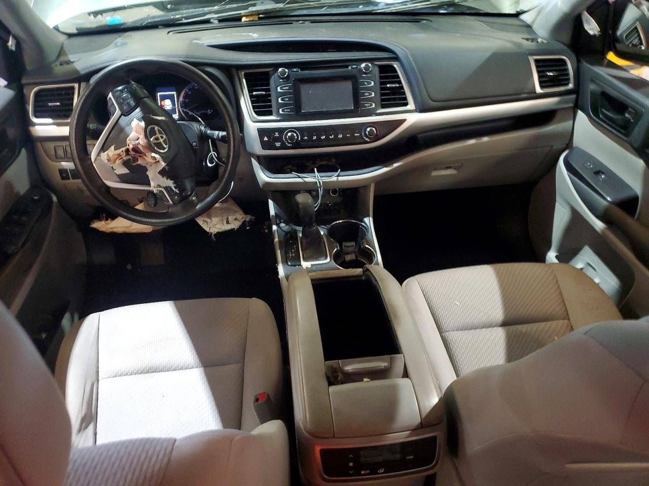 2017 Toyota Highlander Le - zdjęcie 8