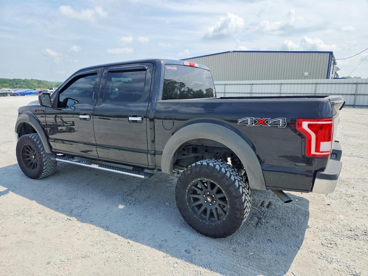 2015 Ford F150 Supercrew - zdjęcie 2