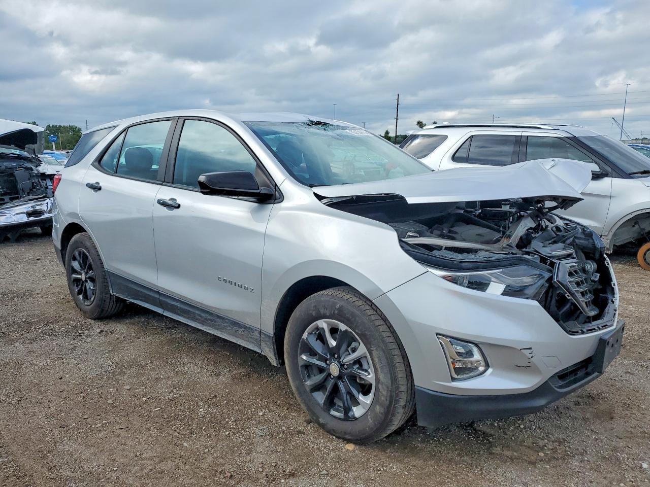 2020 Chevrolet Equinox Ls - zdjęcie 4