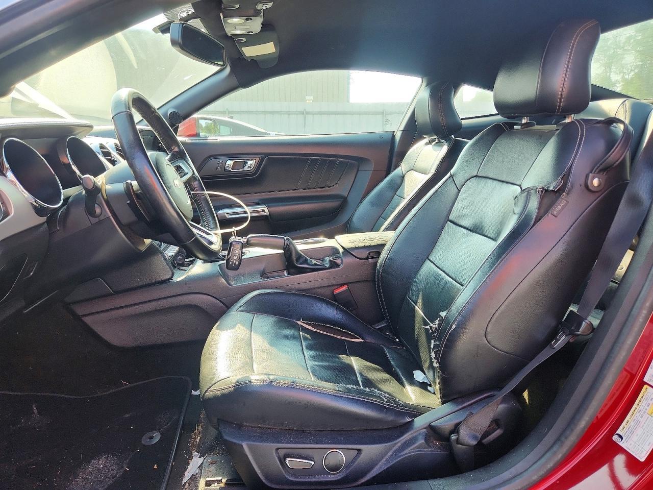 2017 Ford Mustang - zdjęcie 7