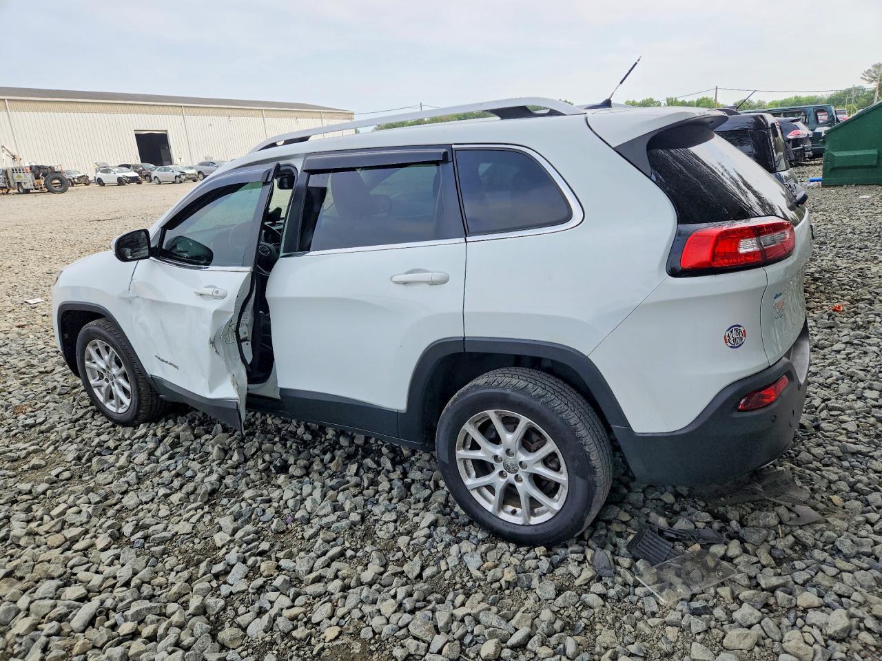 2014 Jeep Cherokee Latitude - zdjęcie 2