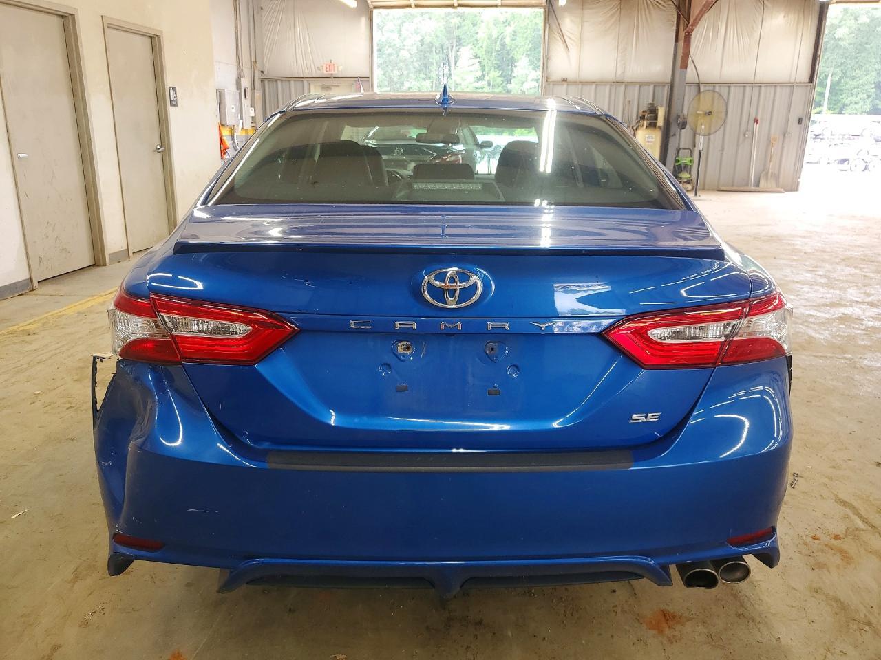 2020 Toyota Camry Se - zdjęcie 6