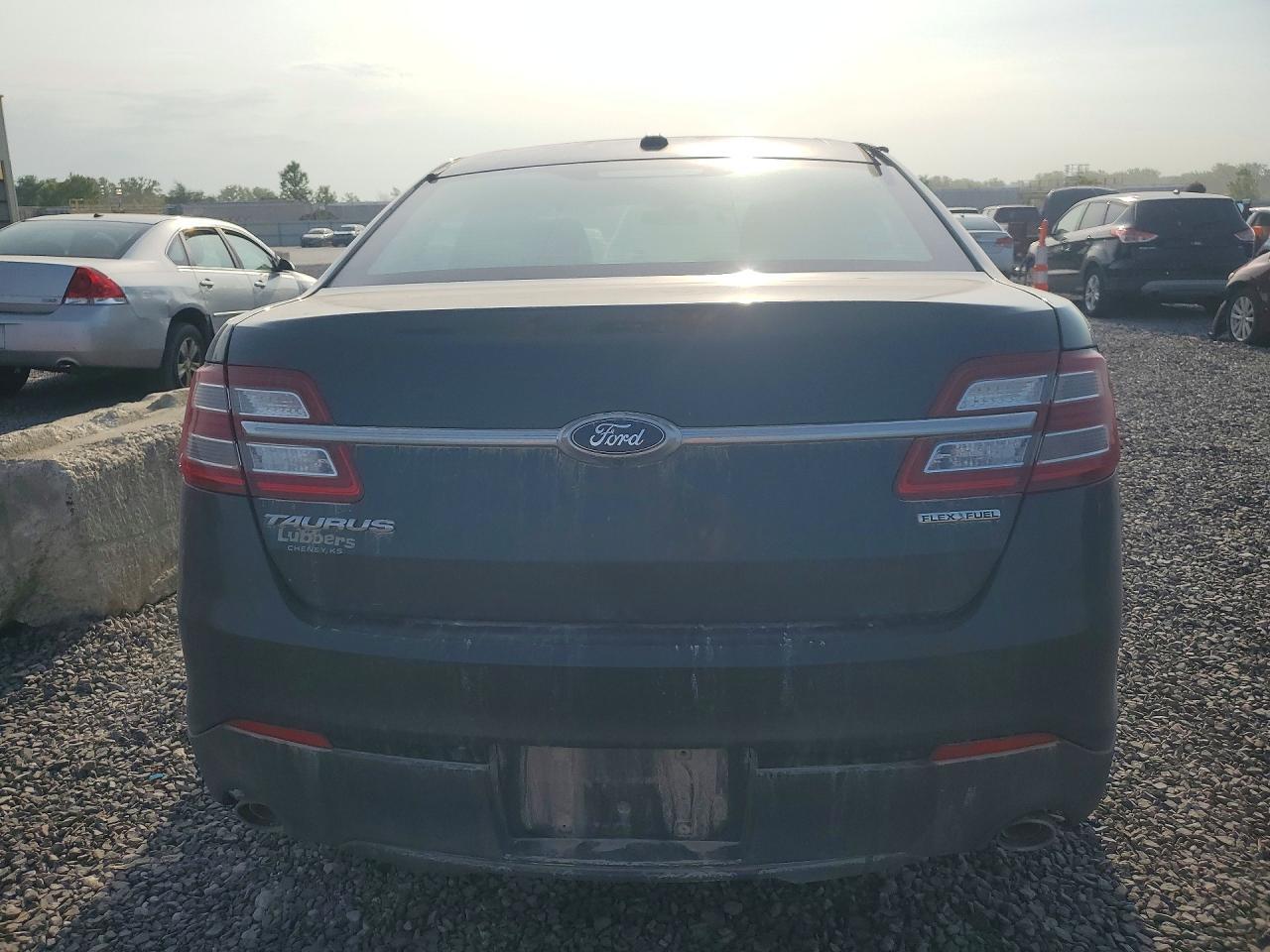 2016 Ford Taurus Se - zdjęcie 6