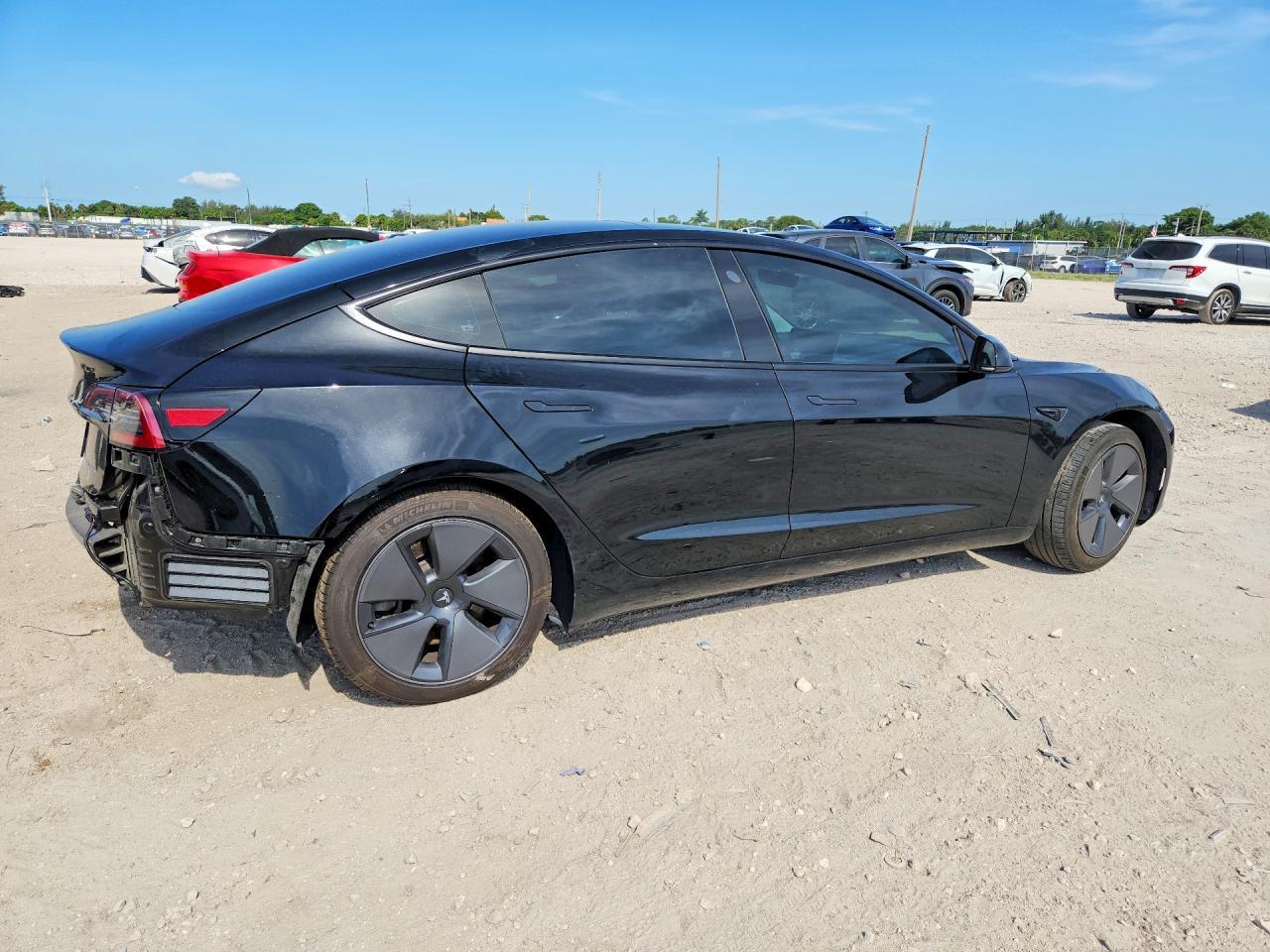 2023 Tesla Model 3 - zdjęcie 3
