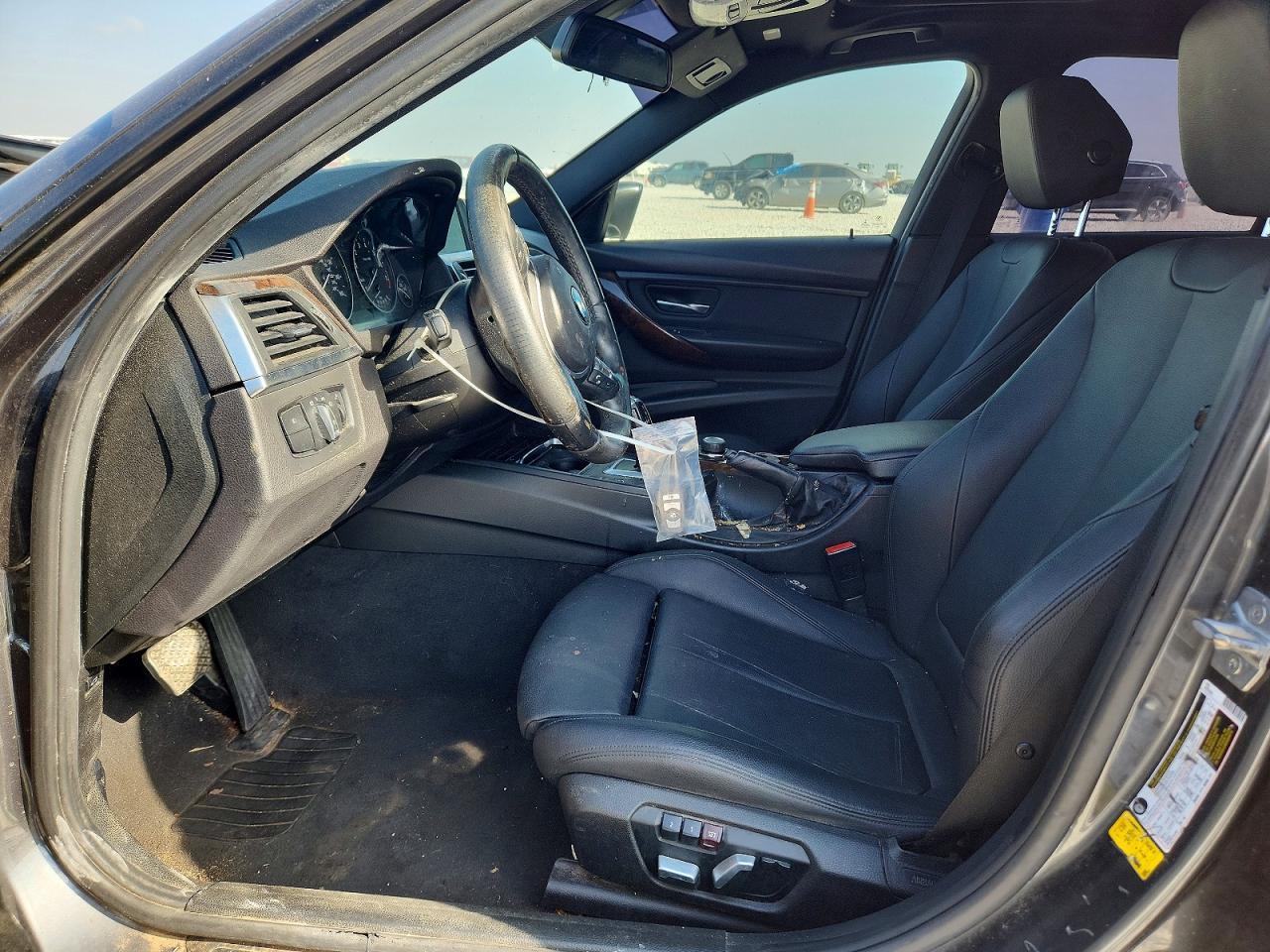 2016 BMW 320 I - zdjęcie 7