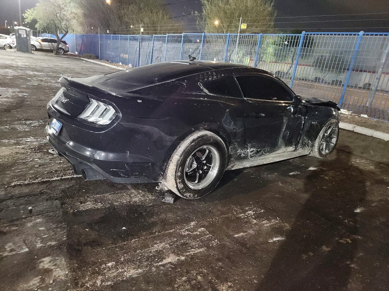 2023 Ford Mustang Gt - zdjęcie 3