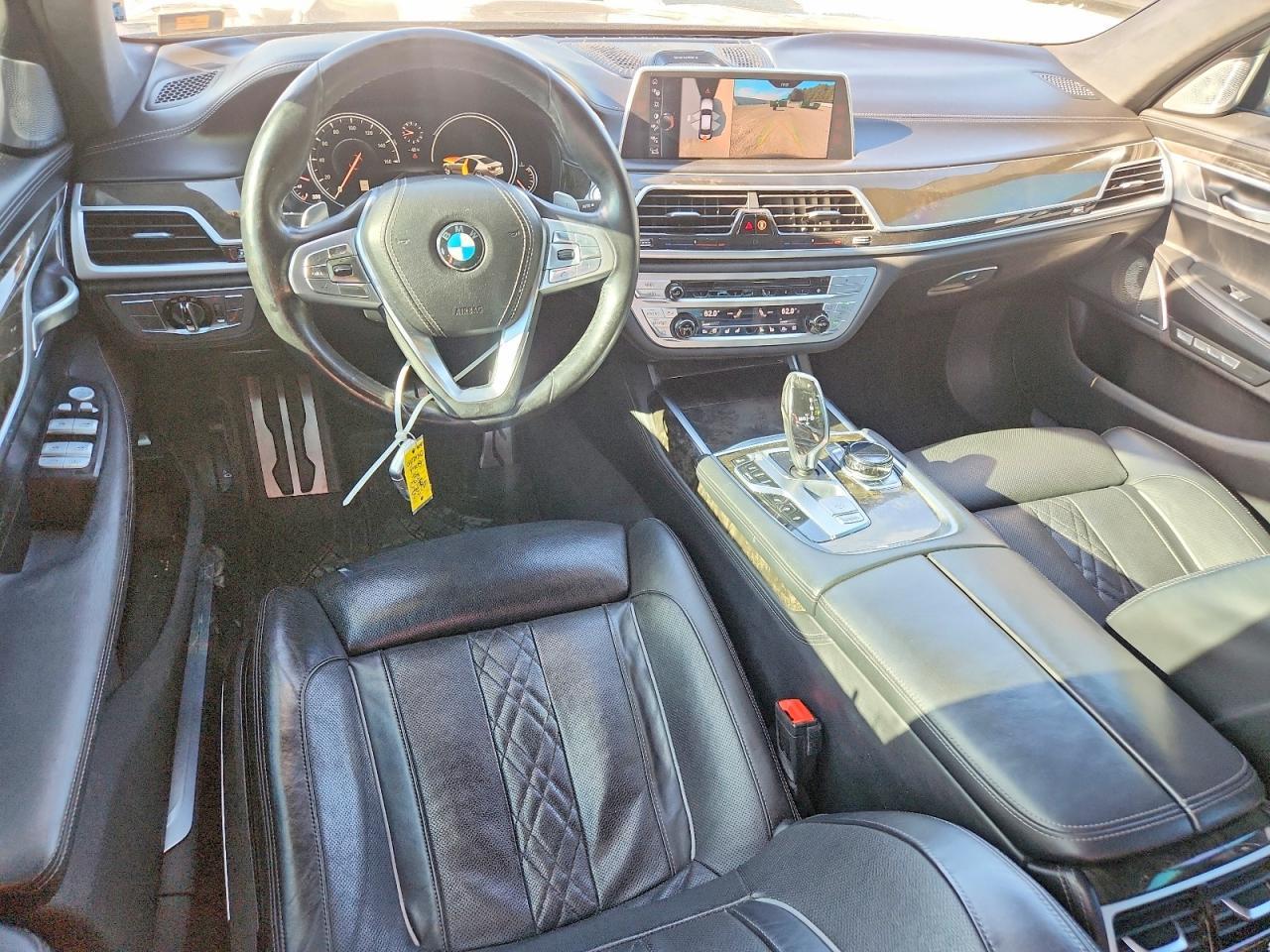 2017 BMW Seria 7 B7 - zdjęcie 8