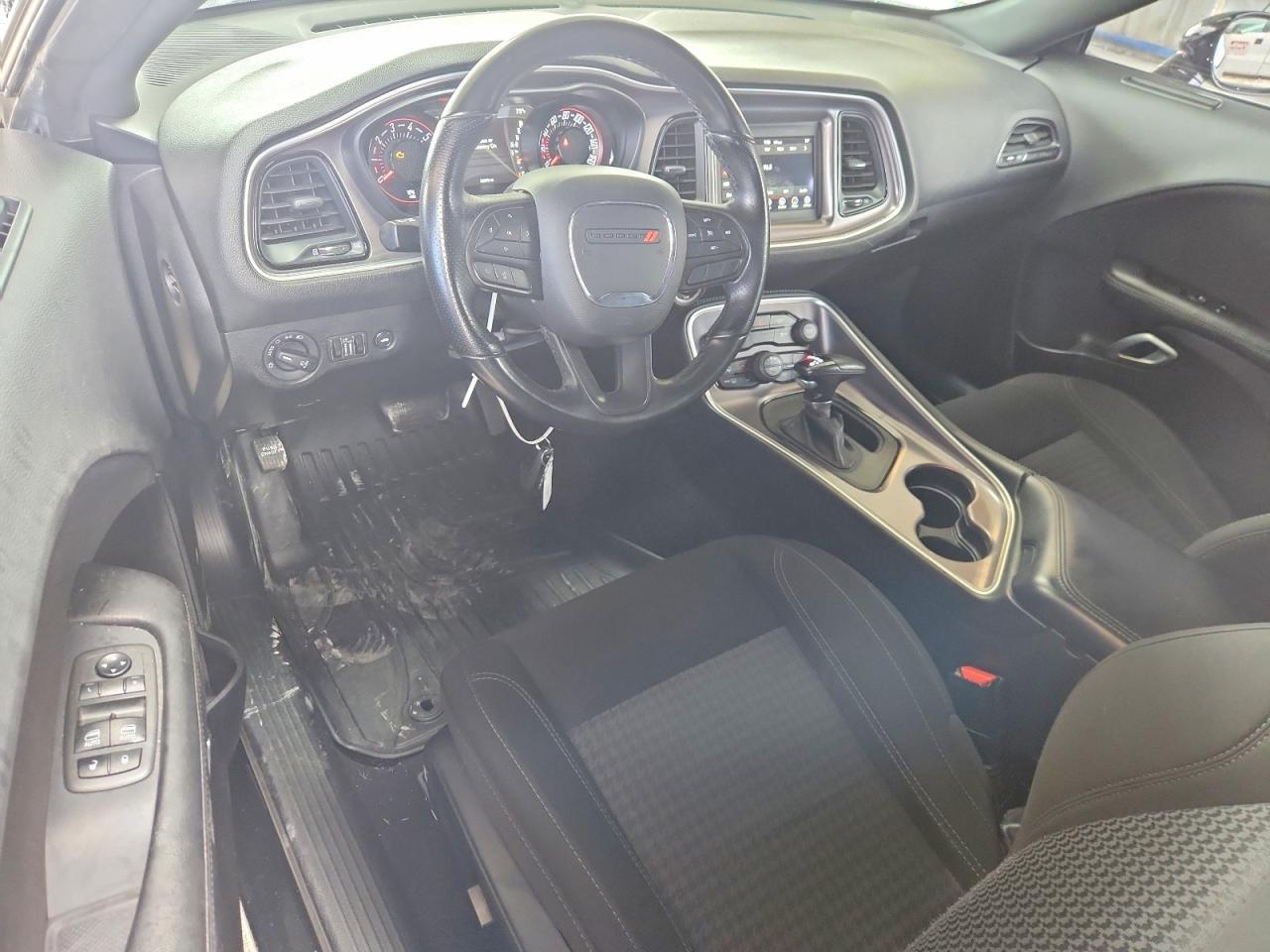 2021 Dodge Challenger Sxt - zdjęcie 8
