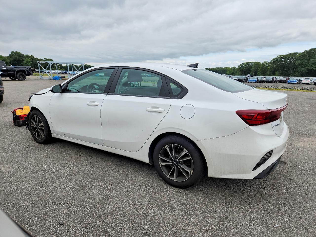 2024 Kia Forte Lxs - zdjęcie 2