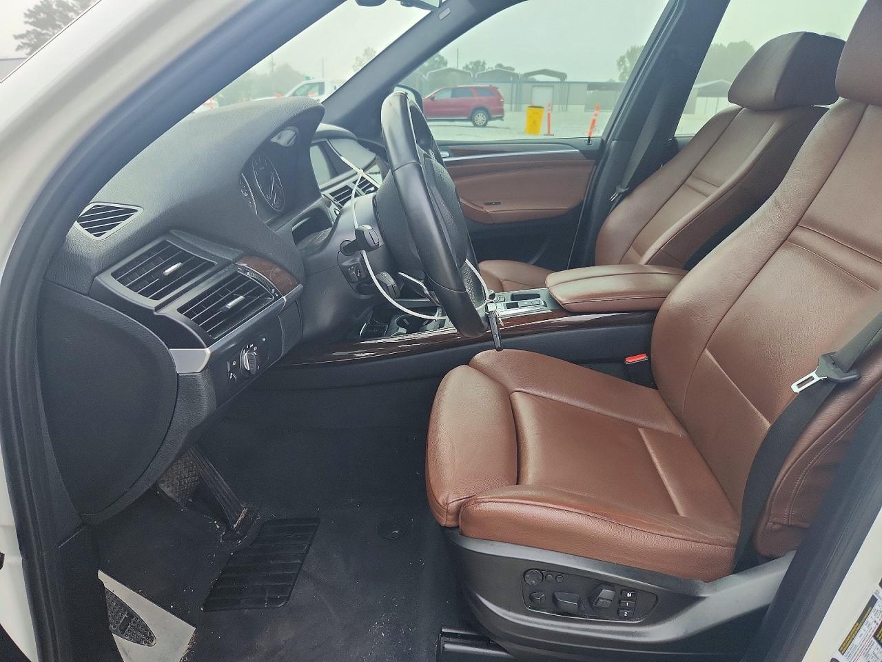 2013 BMW X5 xDrive50I - zdjęcie 7