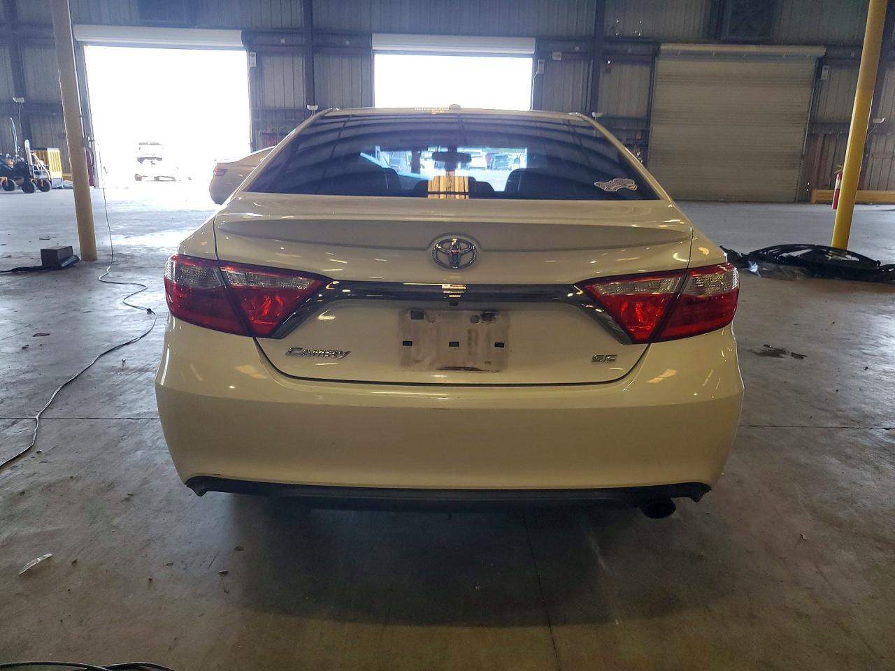 2015 Toyota Camry Se - zdjęcie 6