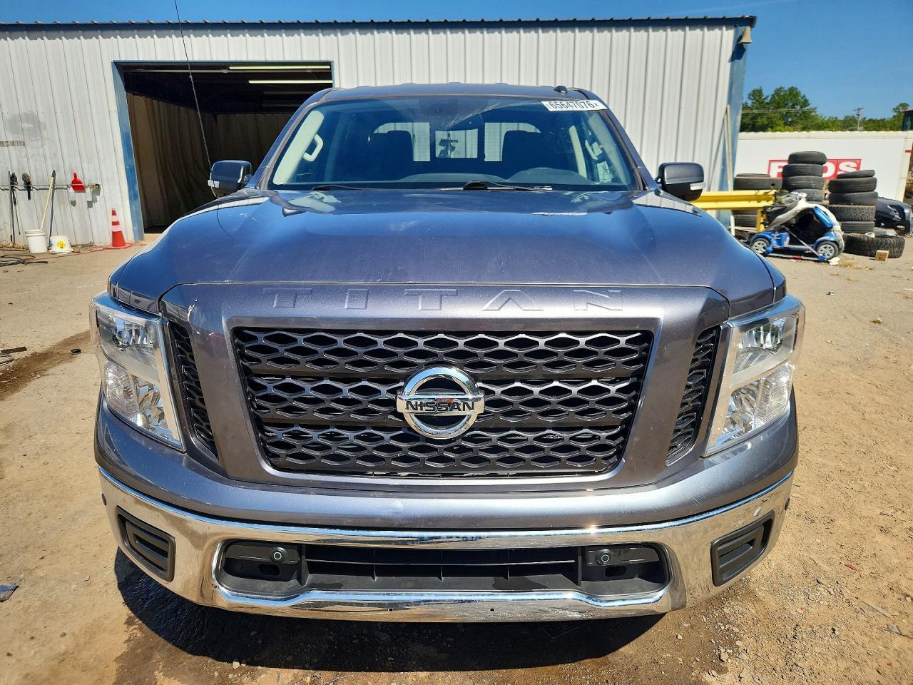 2019 Nissan Titan Sv - zdjęcie 5