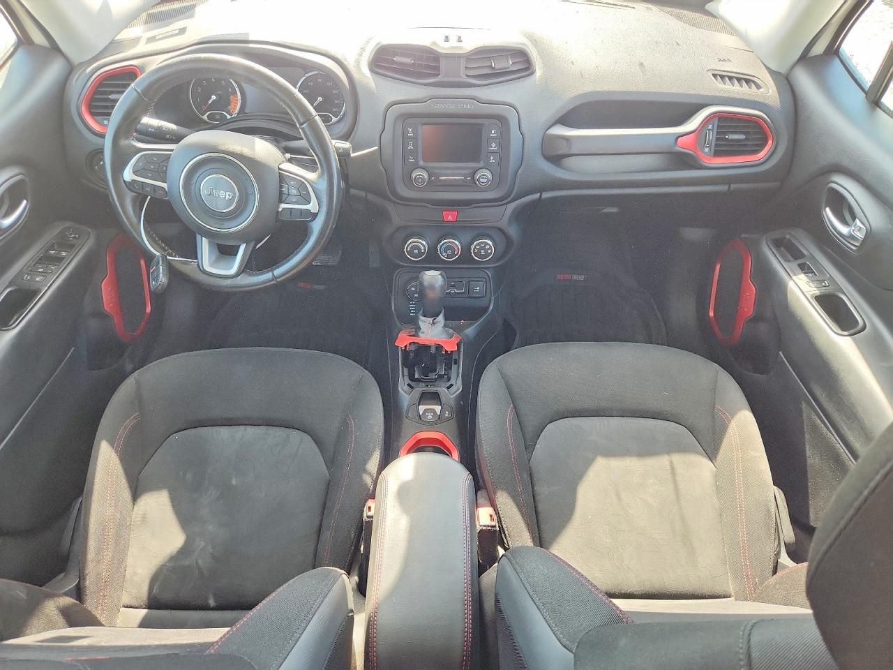 2017 Jeep Renegade Trailhawk - zdjęcie 8
