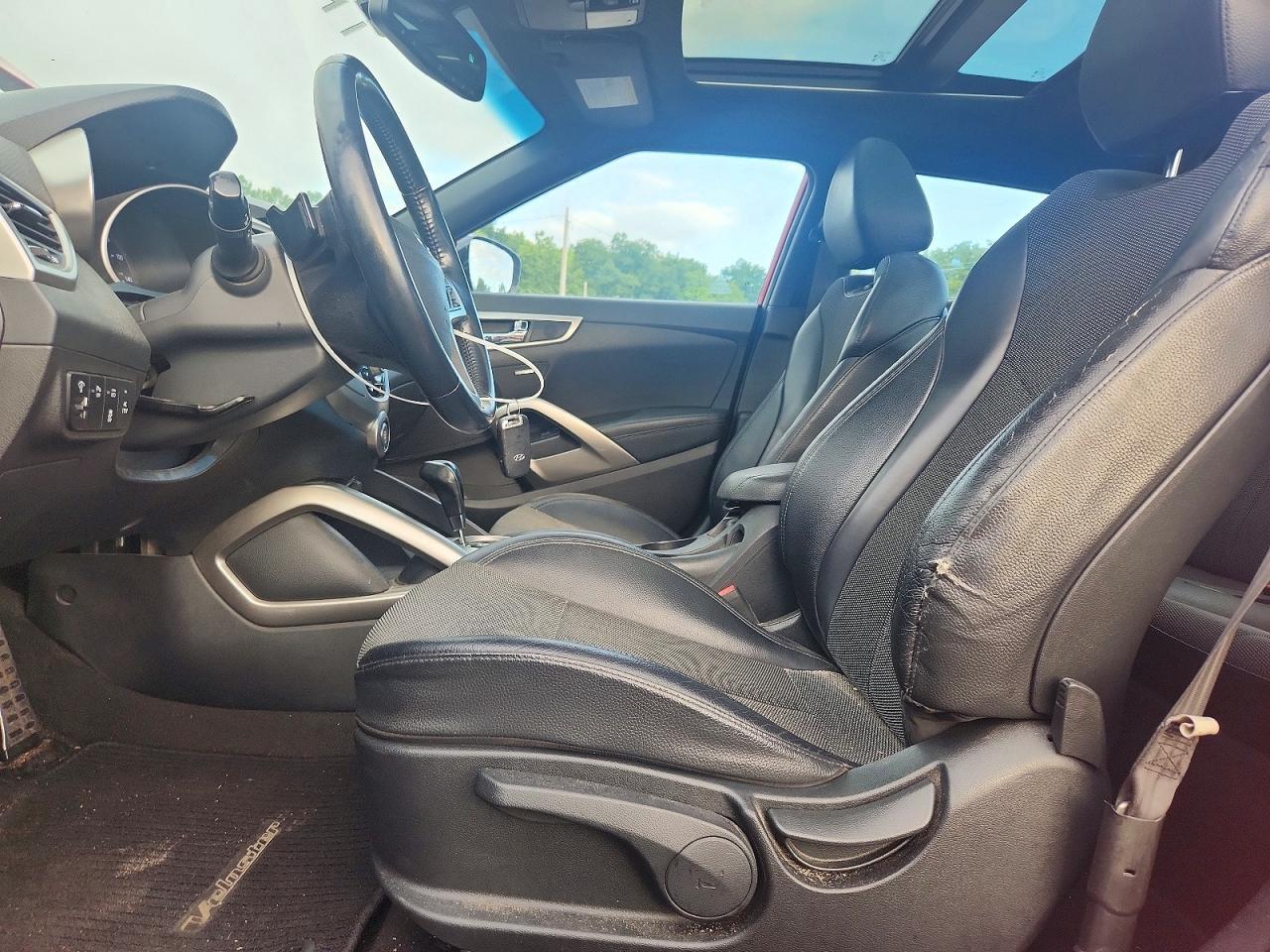 2016 Hyundai Veloster Base - zdjęcie 7